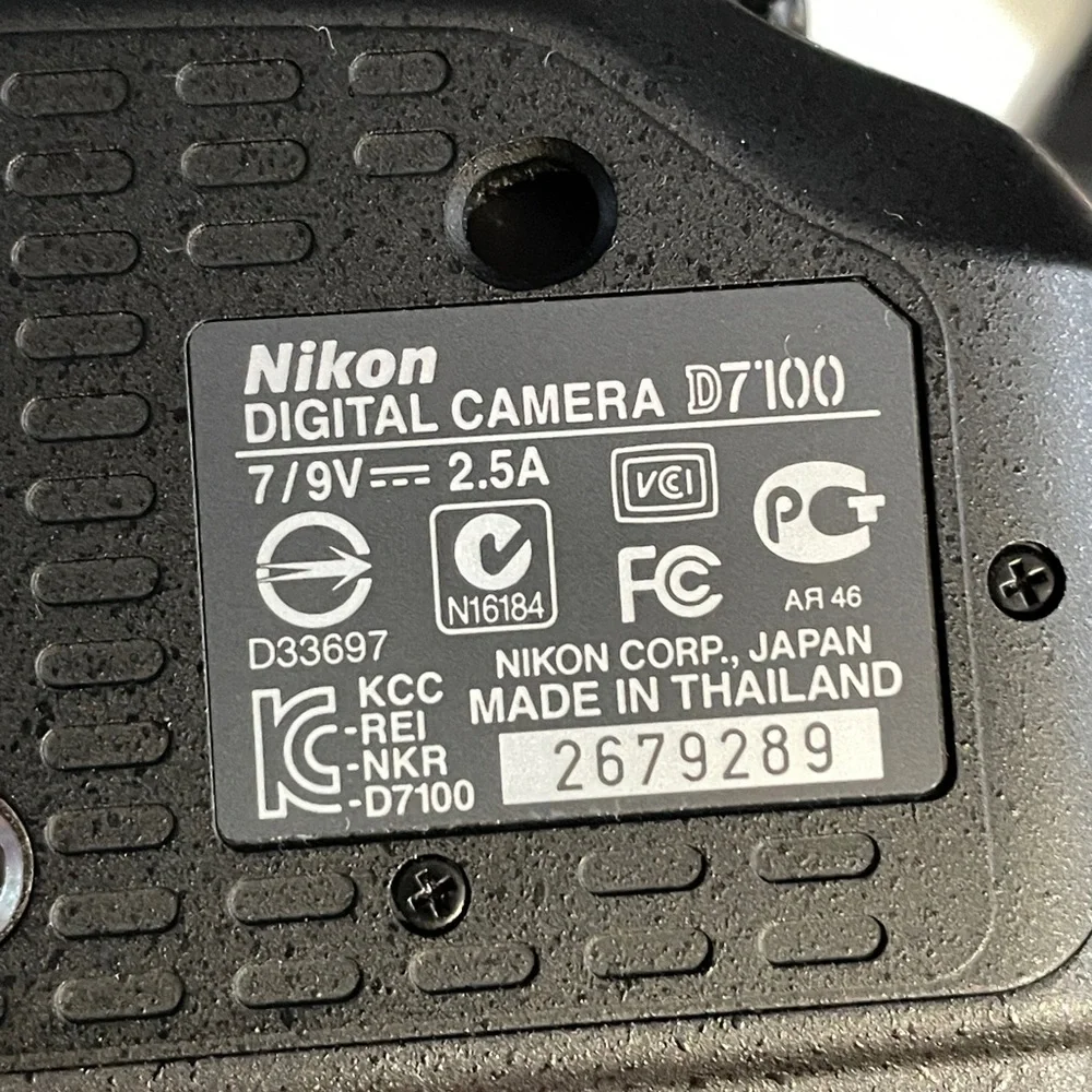 Nikon D7100 DLSR Camera, 3 lenses, carrying case, battery, charger, EUC